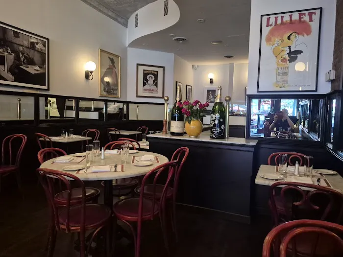 Manny’s Bistro Picture 5