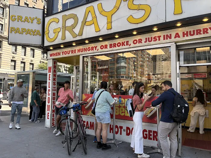 Gray's Papaya Picture 3