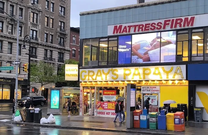 Gray's Papaya Picture 5