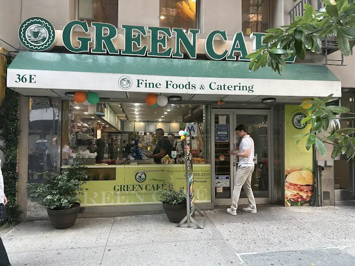 Green Cafe Picture 1