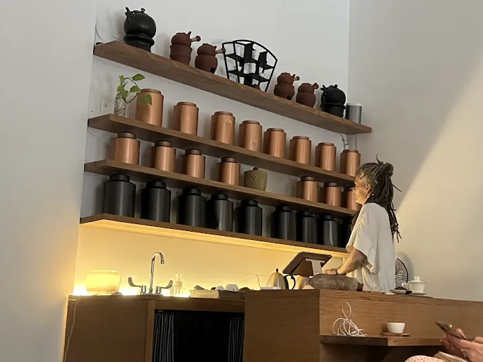 FLOATING MOUNTAIN Tea House |2nd FLOOR| Picture 9