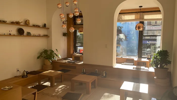 FLOATING MOUNTAIN Tea House |2nd FLOOR| Picture 4