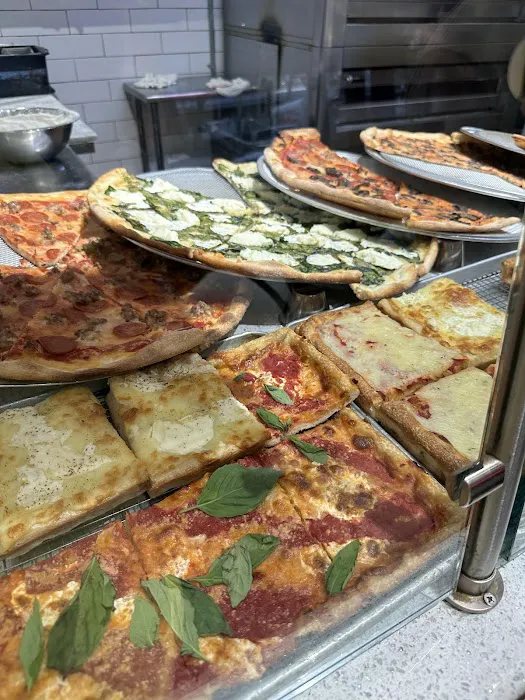 Made in New York Pizza Picture 7
