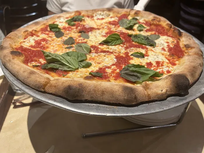 Patsy's Pizzeria Picture 10