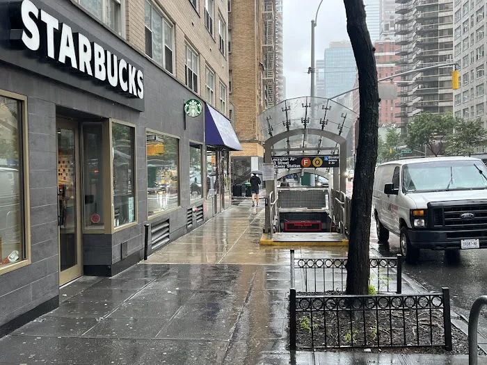 Starbucks Picture 9