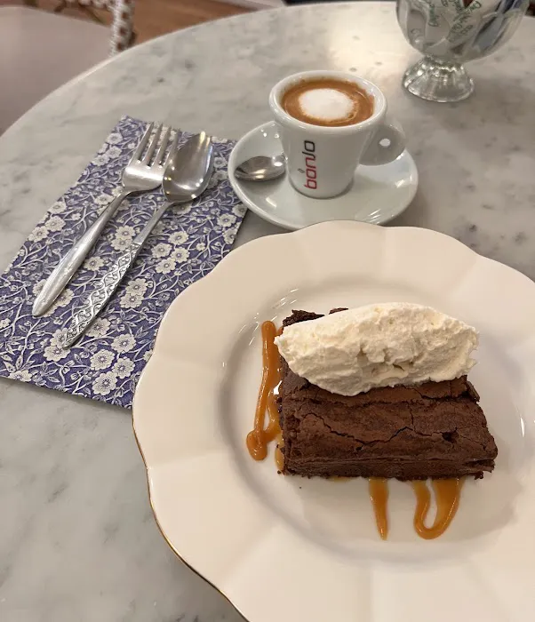 Cafe August Picture 2