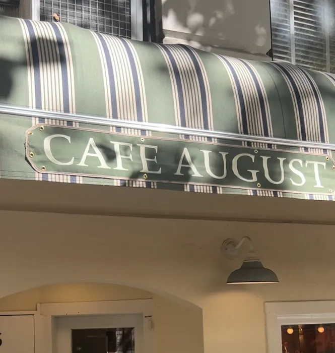 Cafe August Picture 10