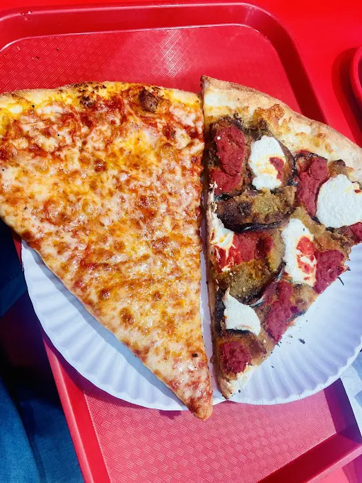 Little Italy Pizza Picture 2