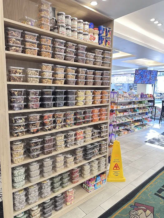 HEAVENLY MARKET CAFE Picture 2