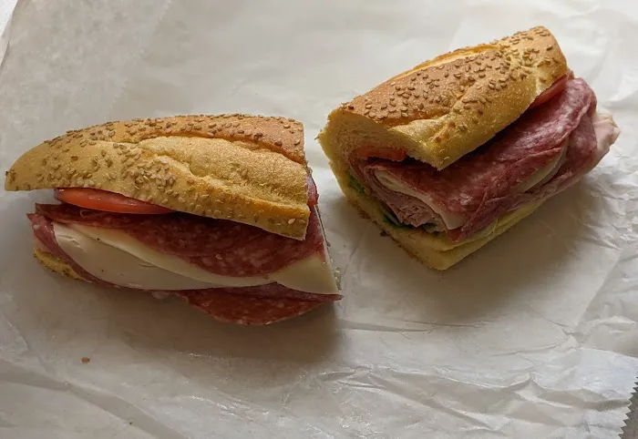 Mini Deli Picture 1