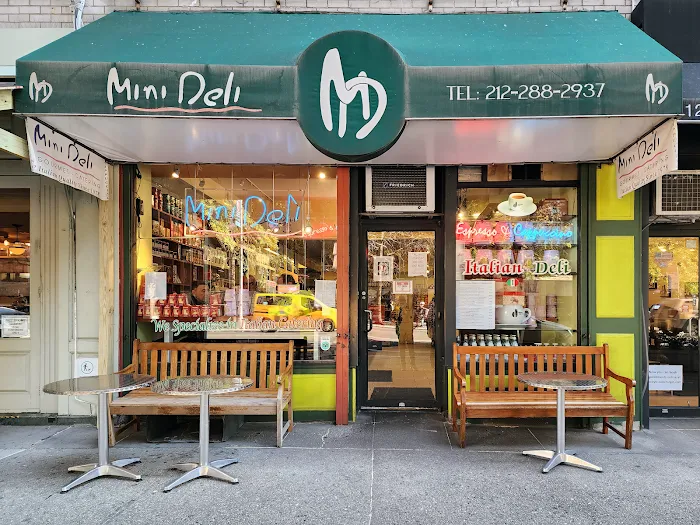 Mini Deli Picture 4