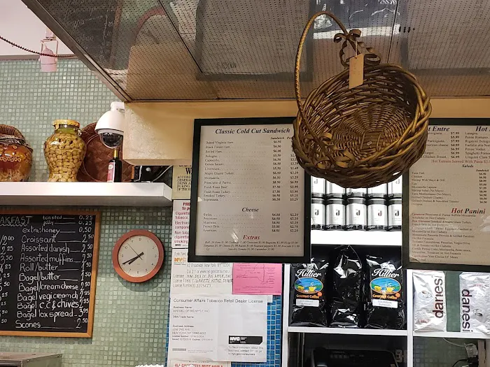 Mini Deli Picture 10
