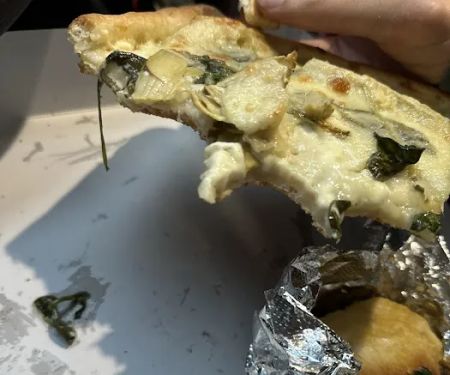 Famous Famiglia Pizzeria