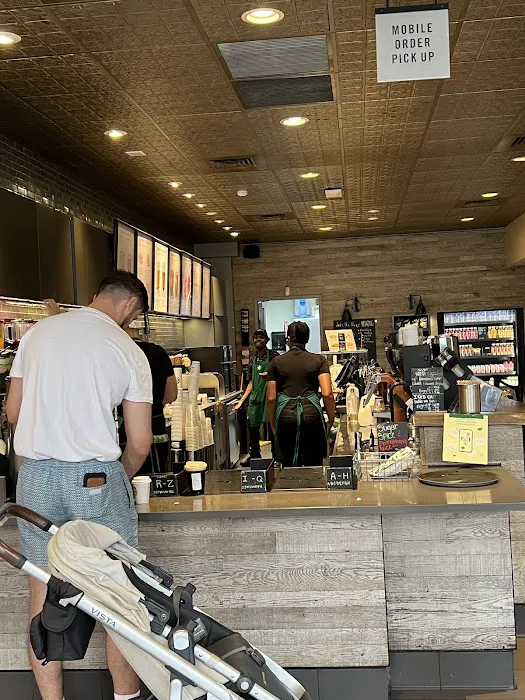 Starbucks Picture 3