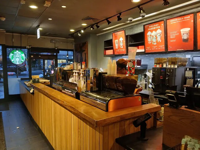 Starbucks Picture 7