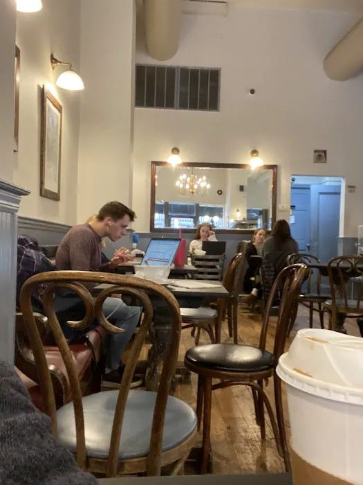 Gotham Cafe Picture 9