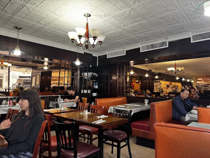 Eat Here Now Picture 3