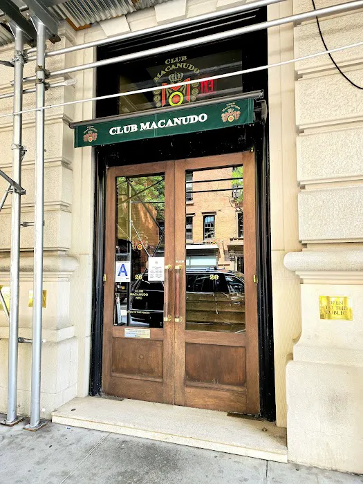 Club Macanudo Picture 5
