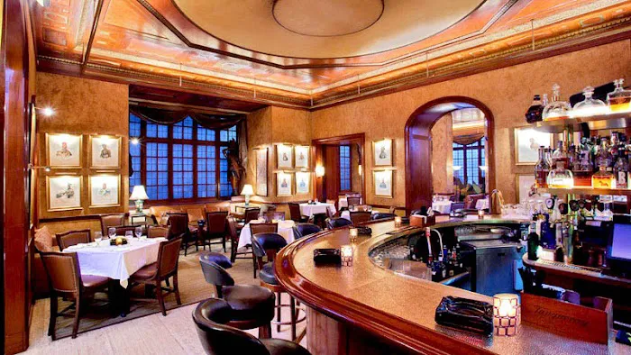 Club Macanudo Picture 4