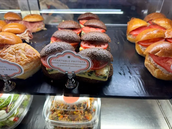 Sant Ambroeus Coffee Bar at Loews Regency Hotel Picture 6