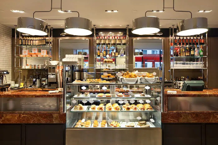 Sant Ambroeus Coffee Bar at Loews Regency Hotel Picture 5