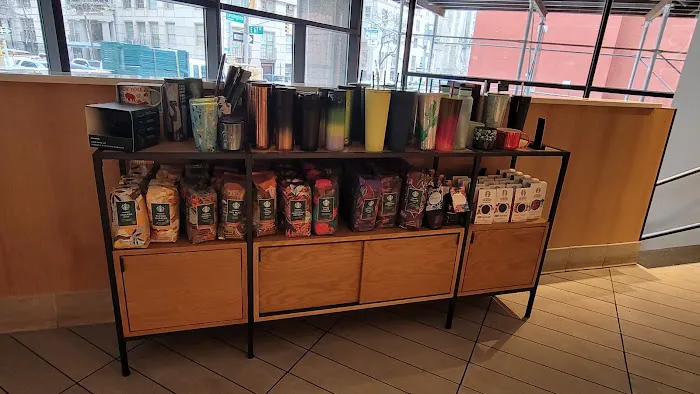 Starbucks Picture 10