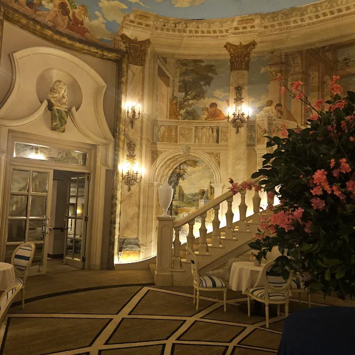 The Rotunda Picture 8