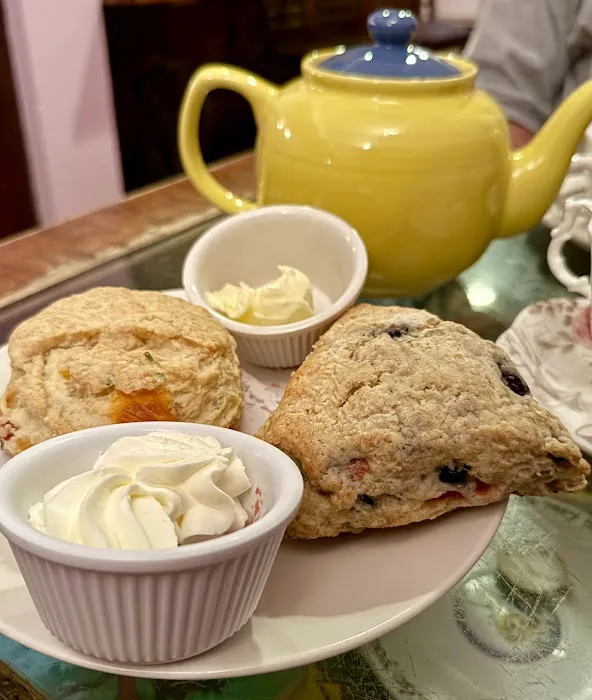 Alice's Tea Cup Picture 9
