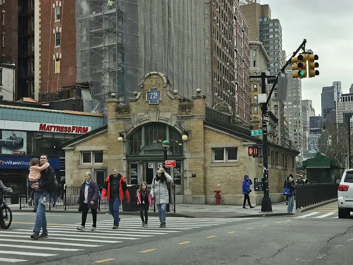 72nd And Broadway Picture 9