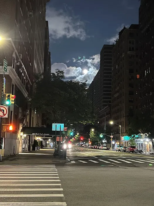 72nd And Broadway Picture 7