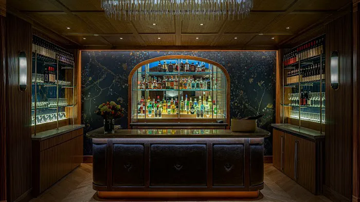 The Wallace Lounge Picture 4