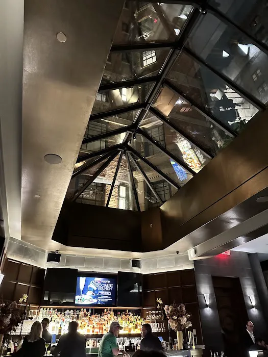 Allure Cocktail Lounge Picture 4