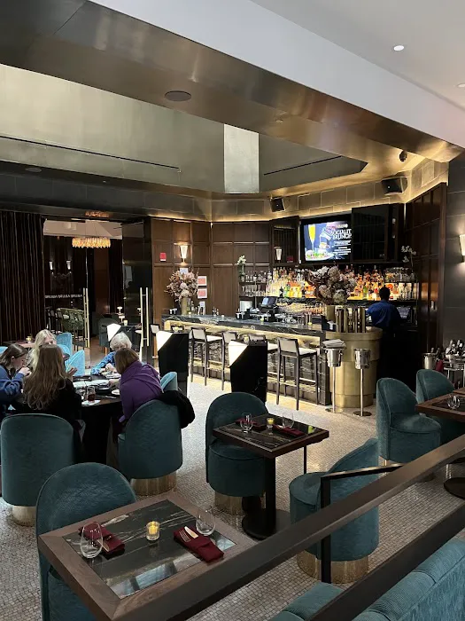 Allure Cocktail Lounge Picture 2
