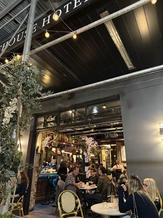 Arthouse Bar Picture 7