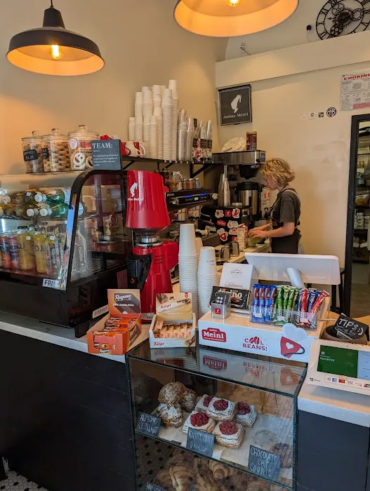 Zuri Coffee Picture 9