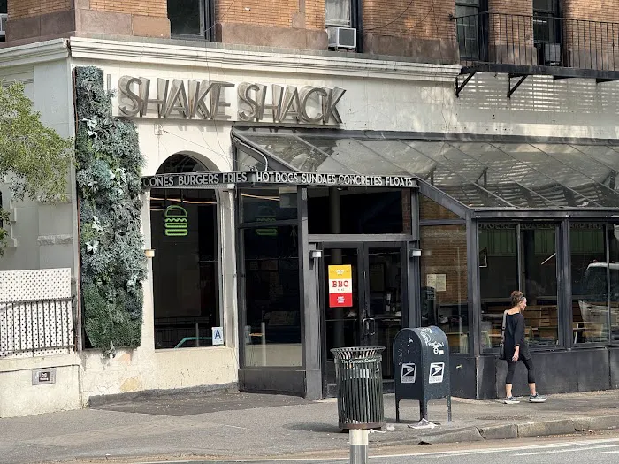 Shake Shack Upper West Side Picture 4