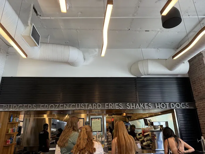 Shake Shack Upper West Side Picture 10