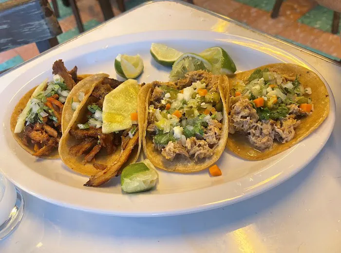 Tacombi Picture 6