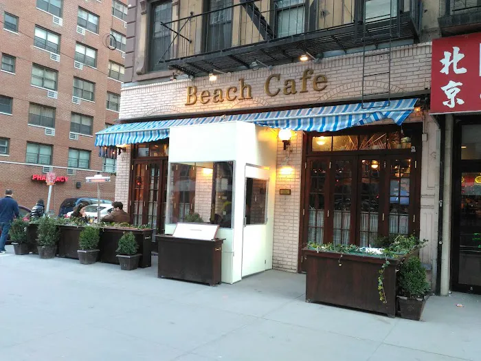Beach Cafe Picture 3
