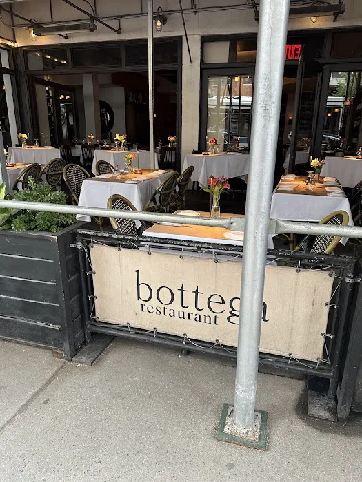 Bottega Picture 3