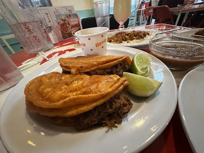 Tacombi Picture 7