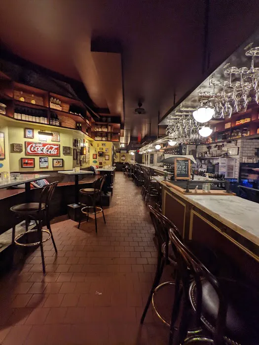 Vanguard Wine Bar (Upper East Side) Picture 3