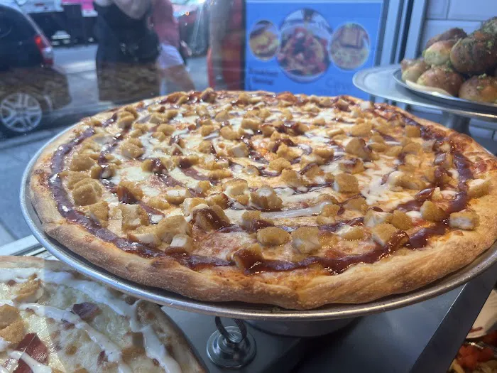 Krave Pizza Picture 7