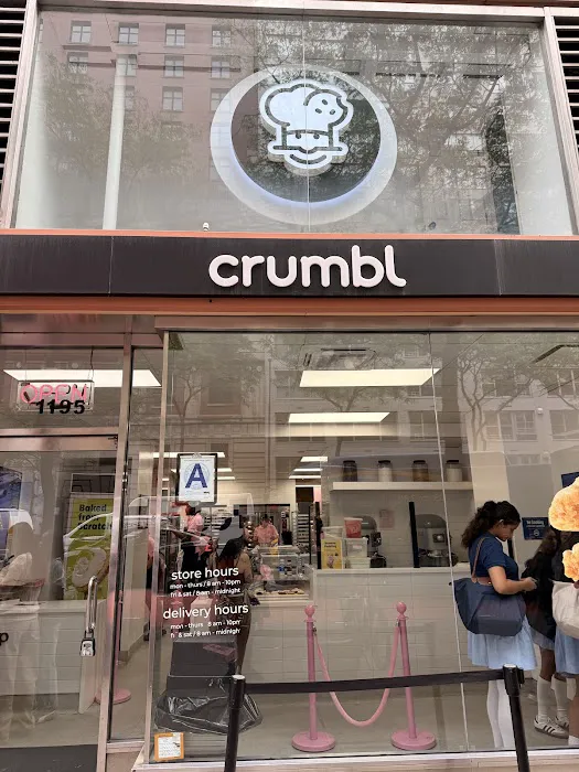 Crumbl - Upper East Side Picture 9