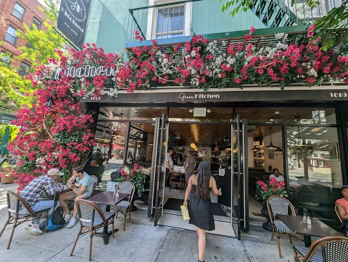 Green Kitchen 70th Street Picture 10
