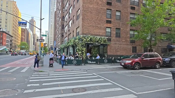 Green Kitchen 70th Street Picture 3