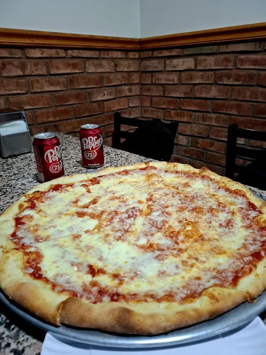 Mariella Pizza Picture 4