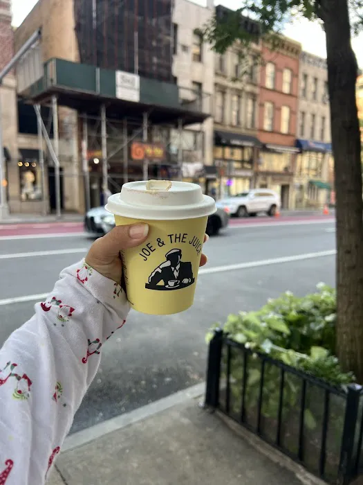 JOE & THE JUICE Picture 8