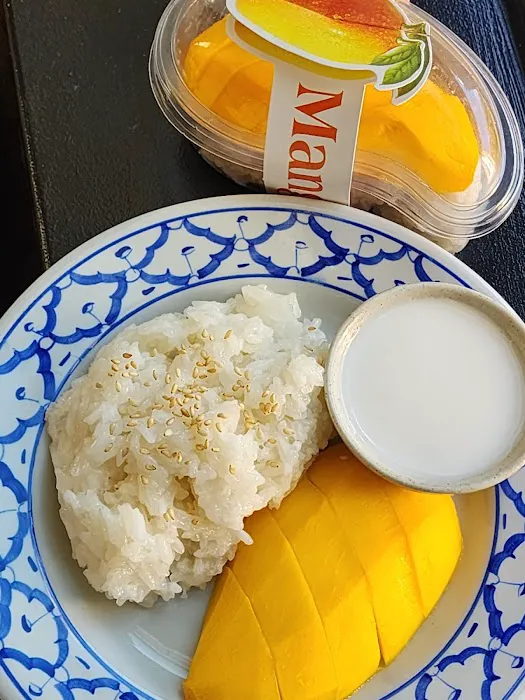 Talung Thai Kitchen Food Truck Picture 7