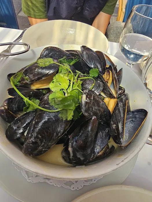 Le Charlot Picture 10